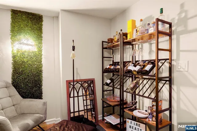 a view of a livingroom with furniture