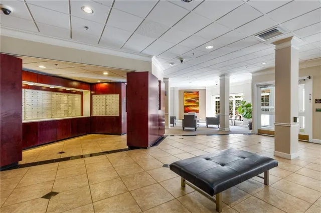 a view of an entryway with a livingroom