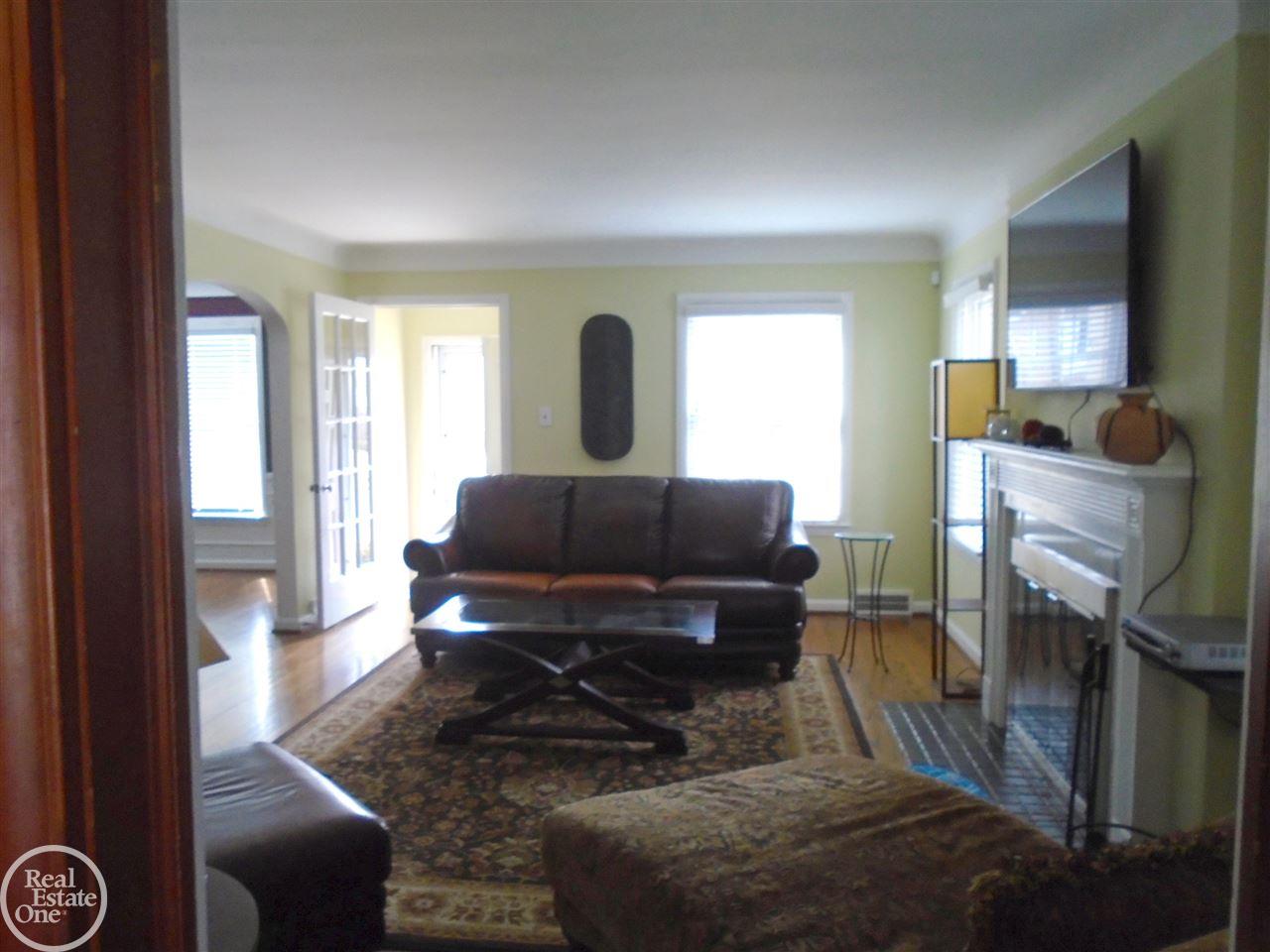416 Maison Road Grosse Pointe Farms, MI 48236 - Photo 3 of 14