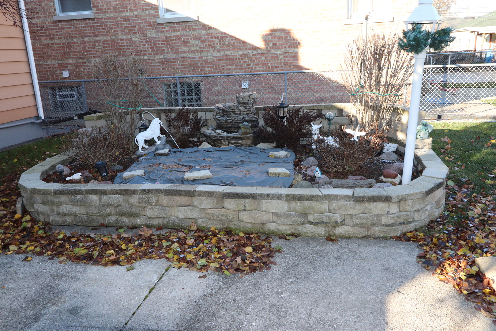 4919 Long Avenue Chicago, IL 60638 - Photo 4 of 29 a view of a house with a yard