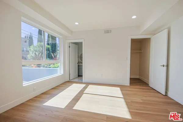 $4,983 | 10801 Kling Street, Toluca Lake, CA 91602