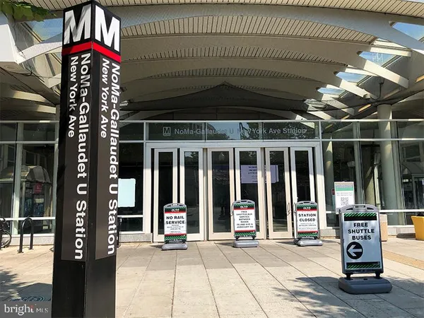 $3,300 | 631 Florida Avenue Northeast, Unit B, Washington, DC 20002