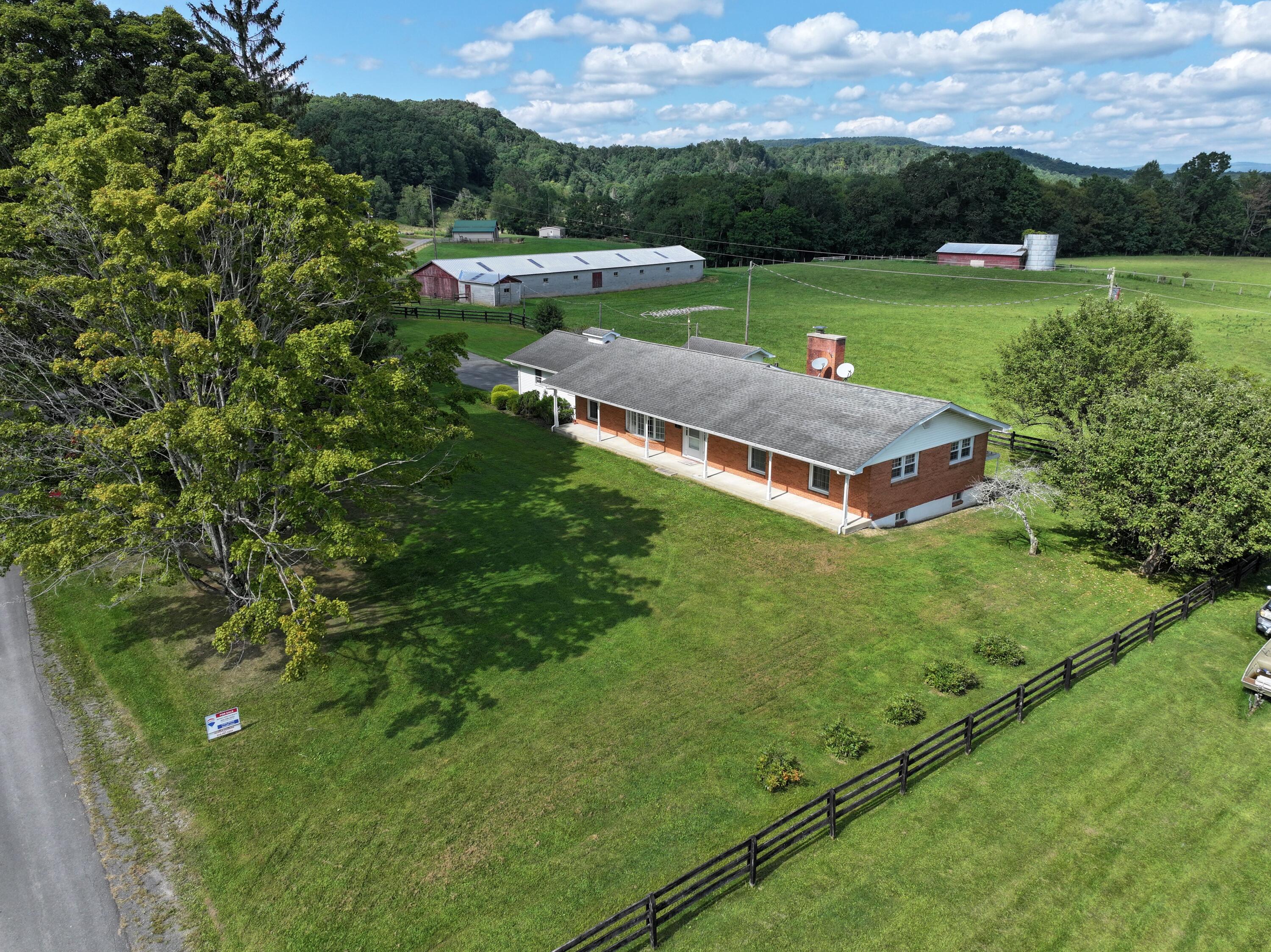 113 Lon Martin Road Rainelle, WV 25962 - Photo 1 of 114 Gallery Image 1