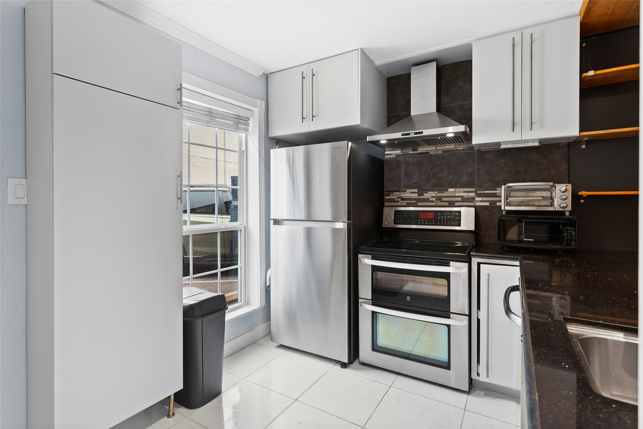 1205 Autrey Street, Unit 13 Houston, TX 77006 - Photo 11 of 25