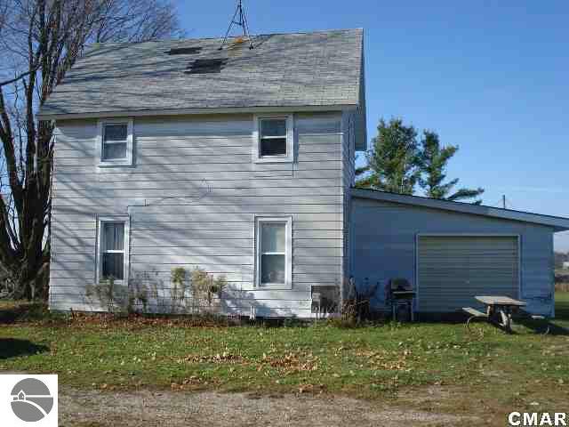 7660 West Broomfield Road Remus, MI 49340 - Photo 10 of 17 1768094-9.JPG