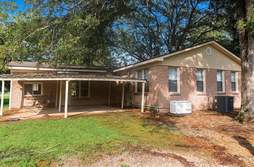 1925 Highway 527 Elm Grove, LA 71051 - Photo 3 of 15 a view of a house with garden
