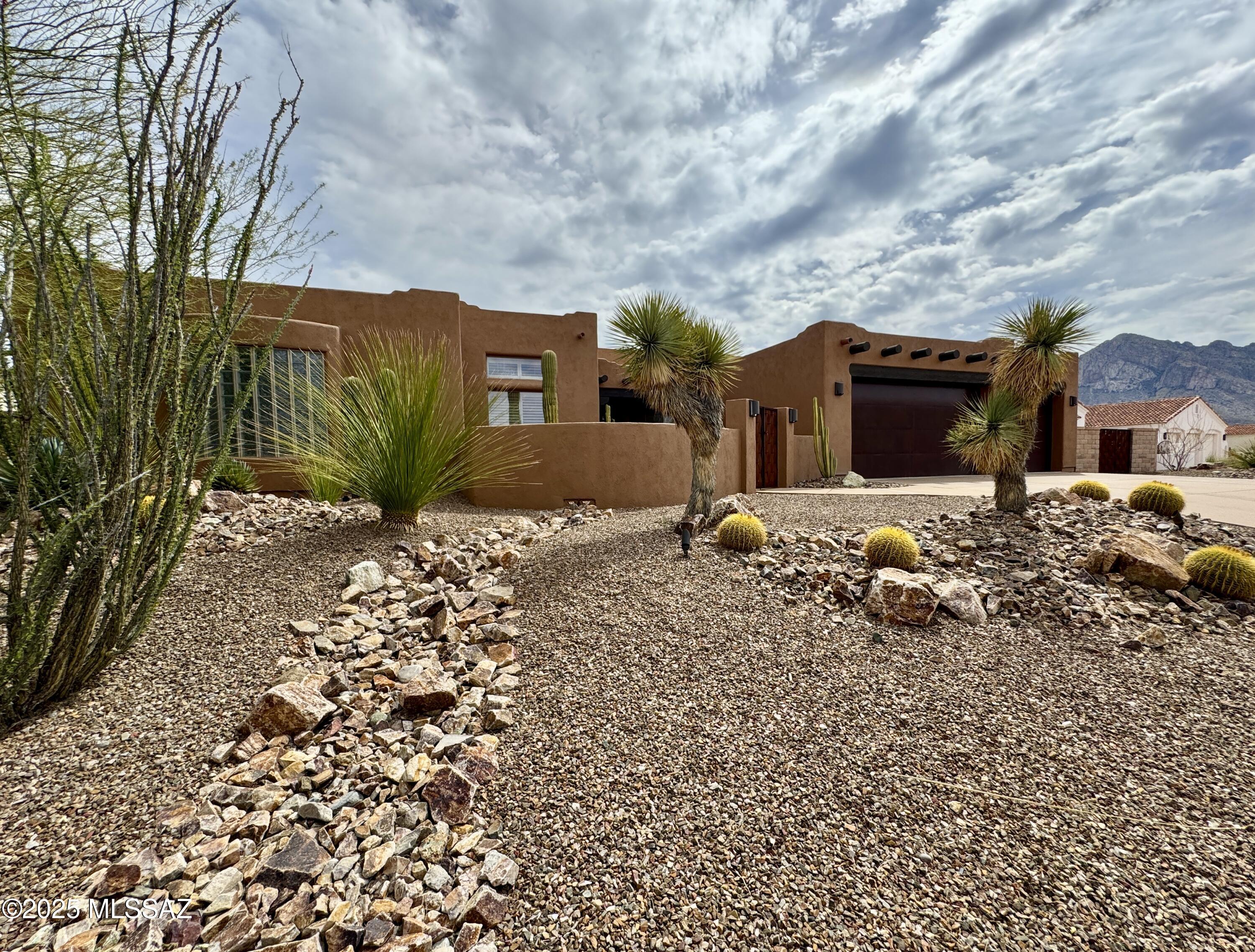 11096 North Pusch Ridge View Place Tucson, AZ 85737 - Photo 4 of 47