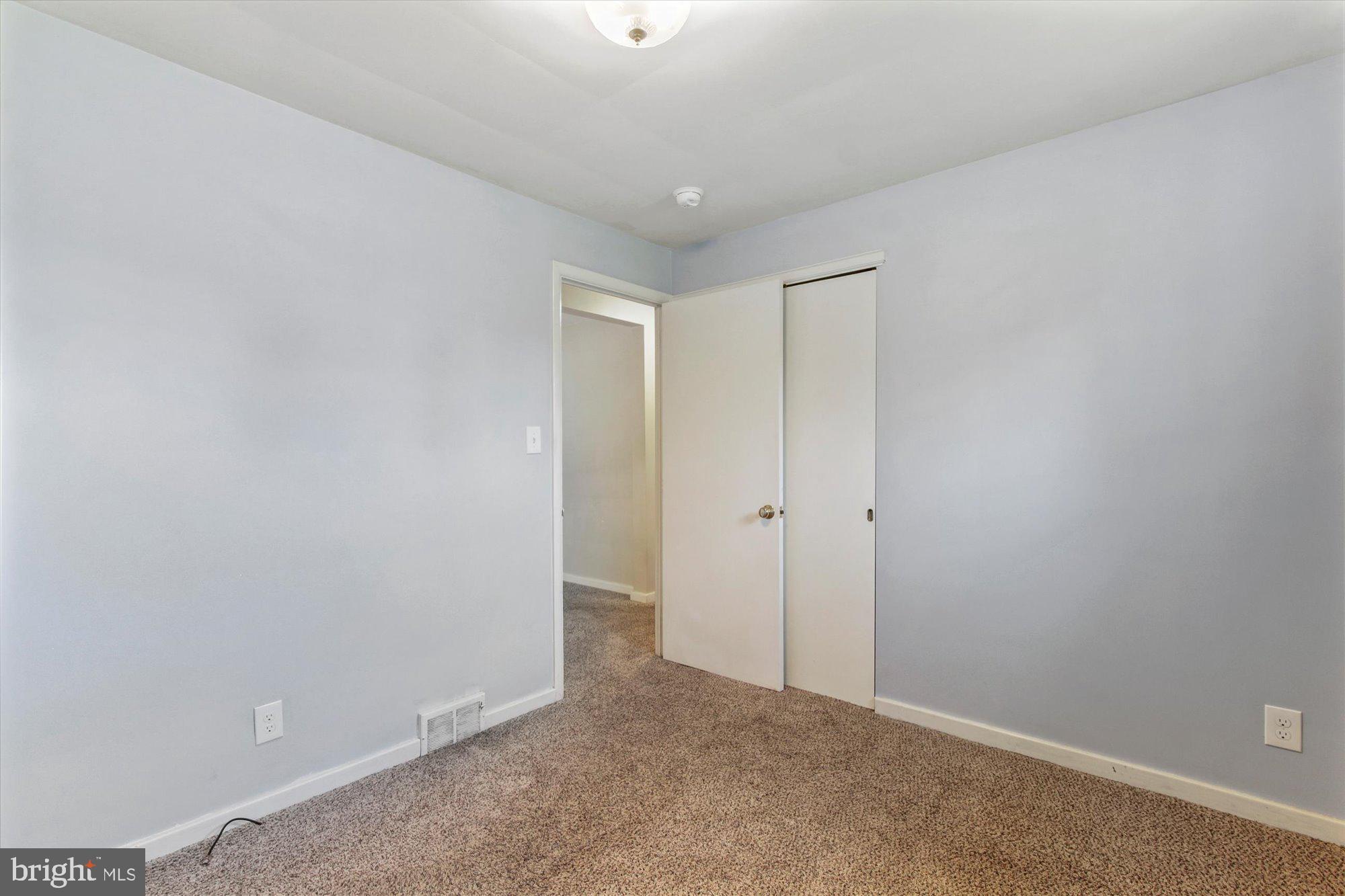 2405 Cambridge Road York, PA 17402 - Photo 15 of 28 Gallery Image 15