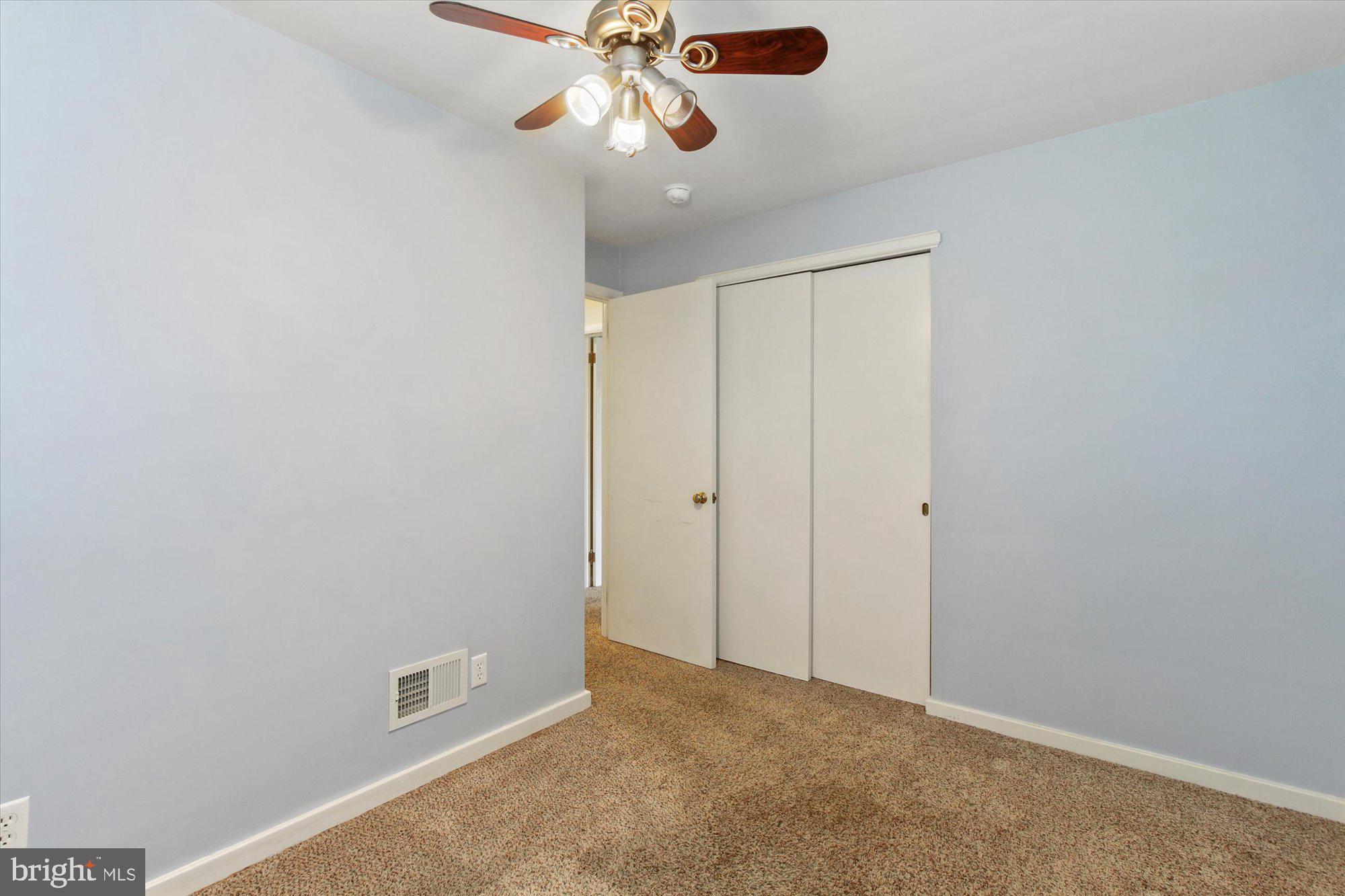 2405 Cambridge Road York, PA 17402 - Photo 17 of 28 Gallery Image 17