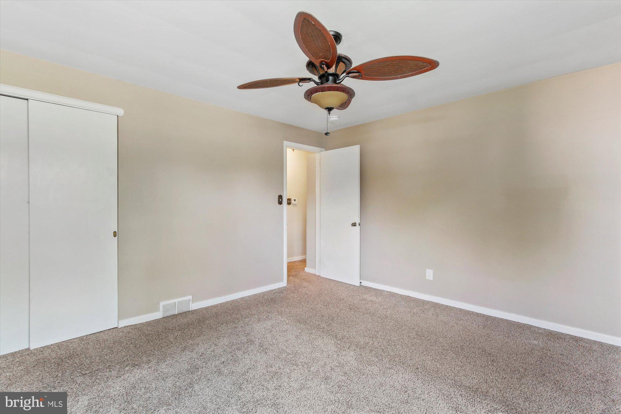 2405 Cambridge Road York, PA 17402 - Photo 19 of 28 Gallery Image 19