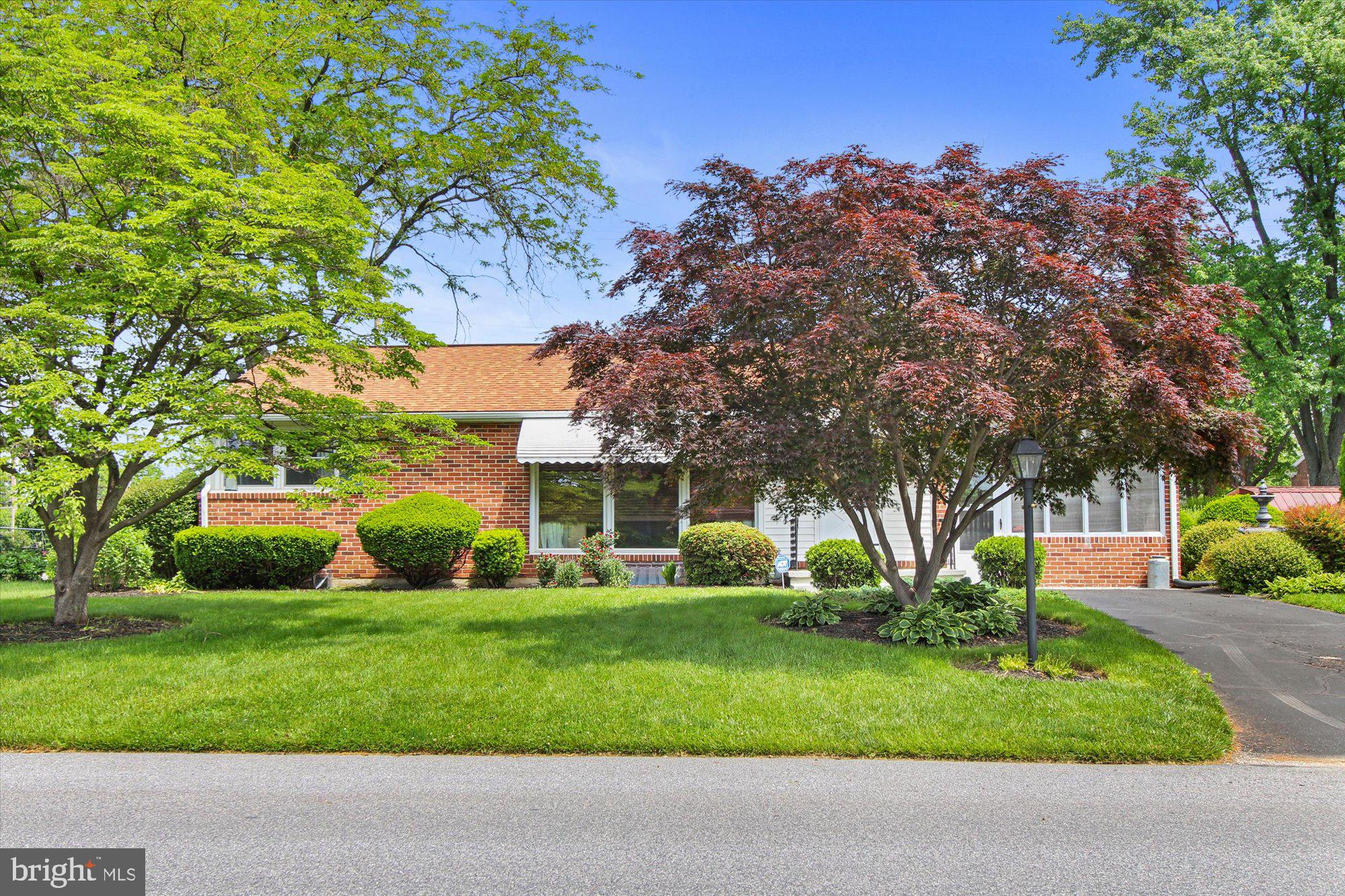 2405 Cambridge Road York, PA 17402 - Photo 4 of 28 Gallery Image 4
