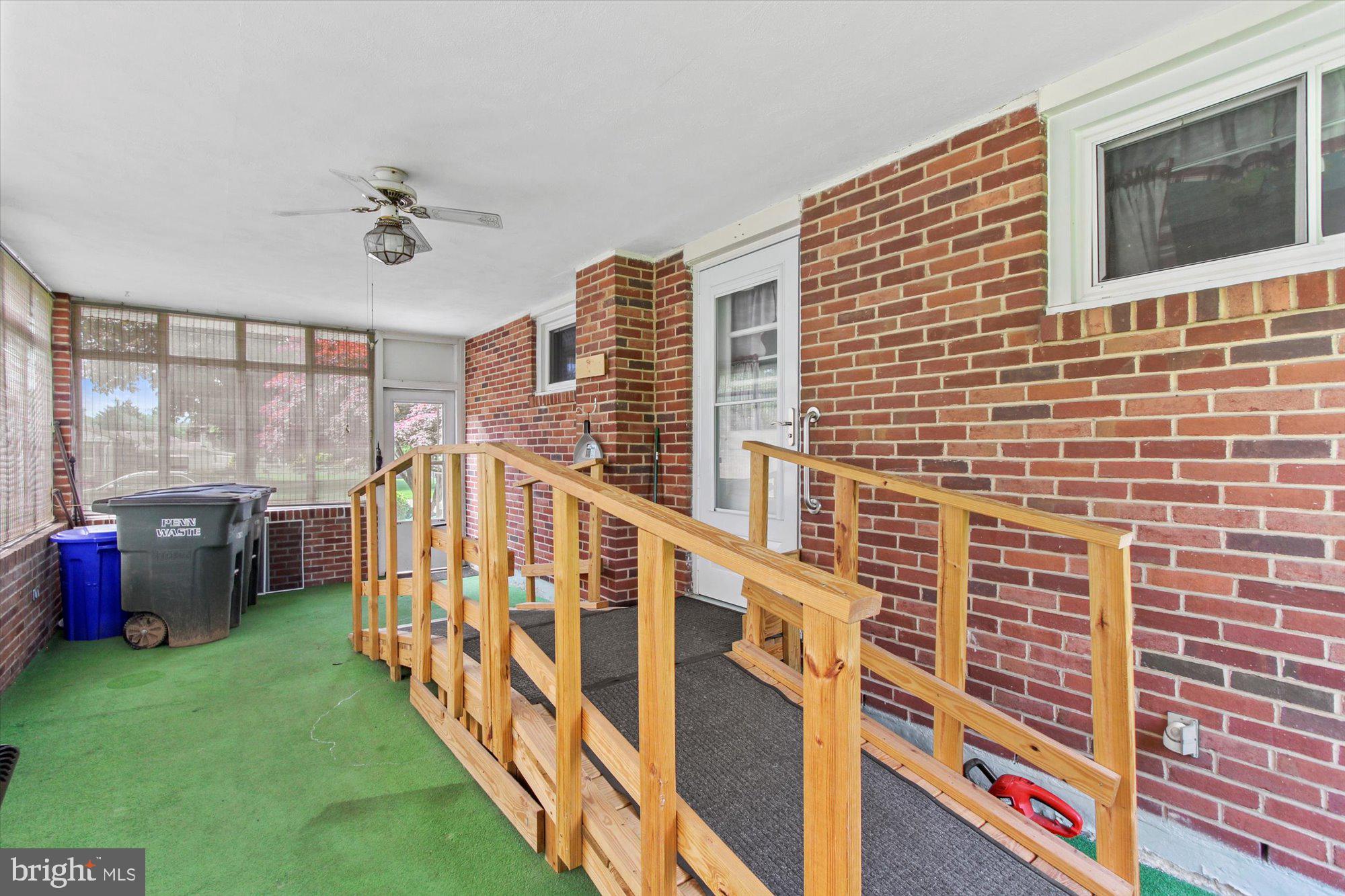 2405 Cambridge Road York, PA 17402 - Photo 5 of 28 Gallery Image 5