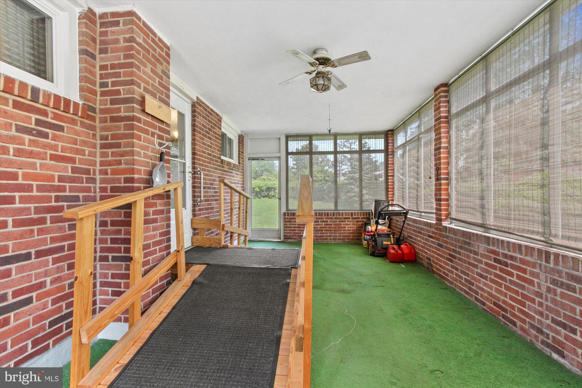 2405 Cambridge Road York, PA 17402 - Photo 6 of 28 Gallery Image 6