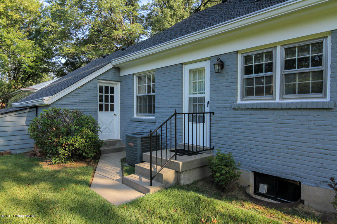 8610 Charing Cross Road Louisville, KY 40222 - Photo 23 of 25 0070