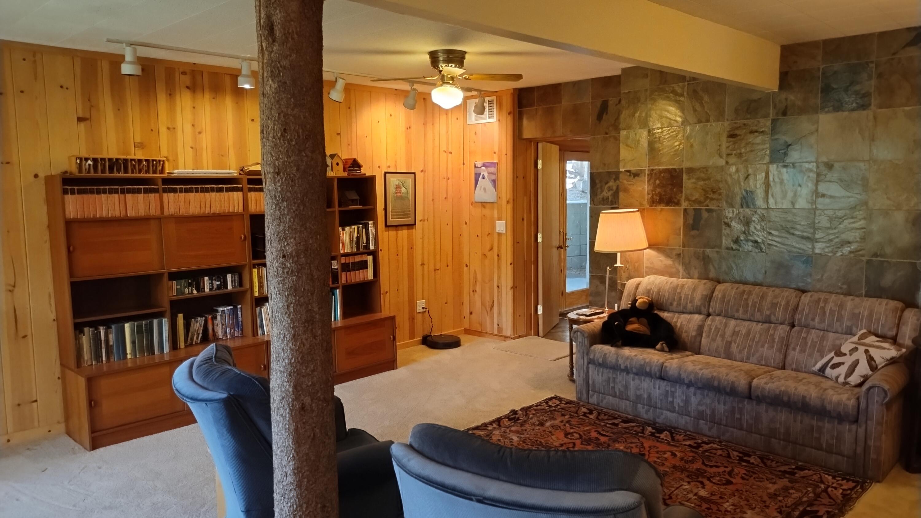 339 View Drive Springville, CA 93265 - Photo 86 of 109 85-Bonus room looking back at entry