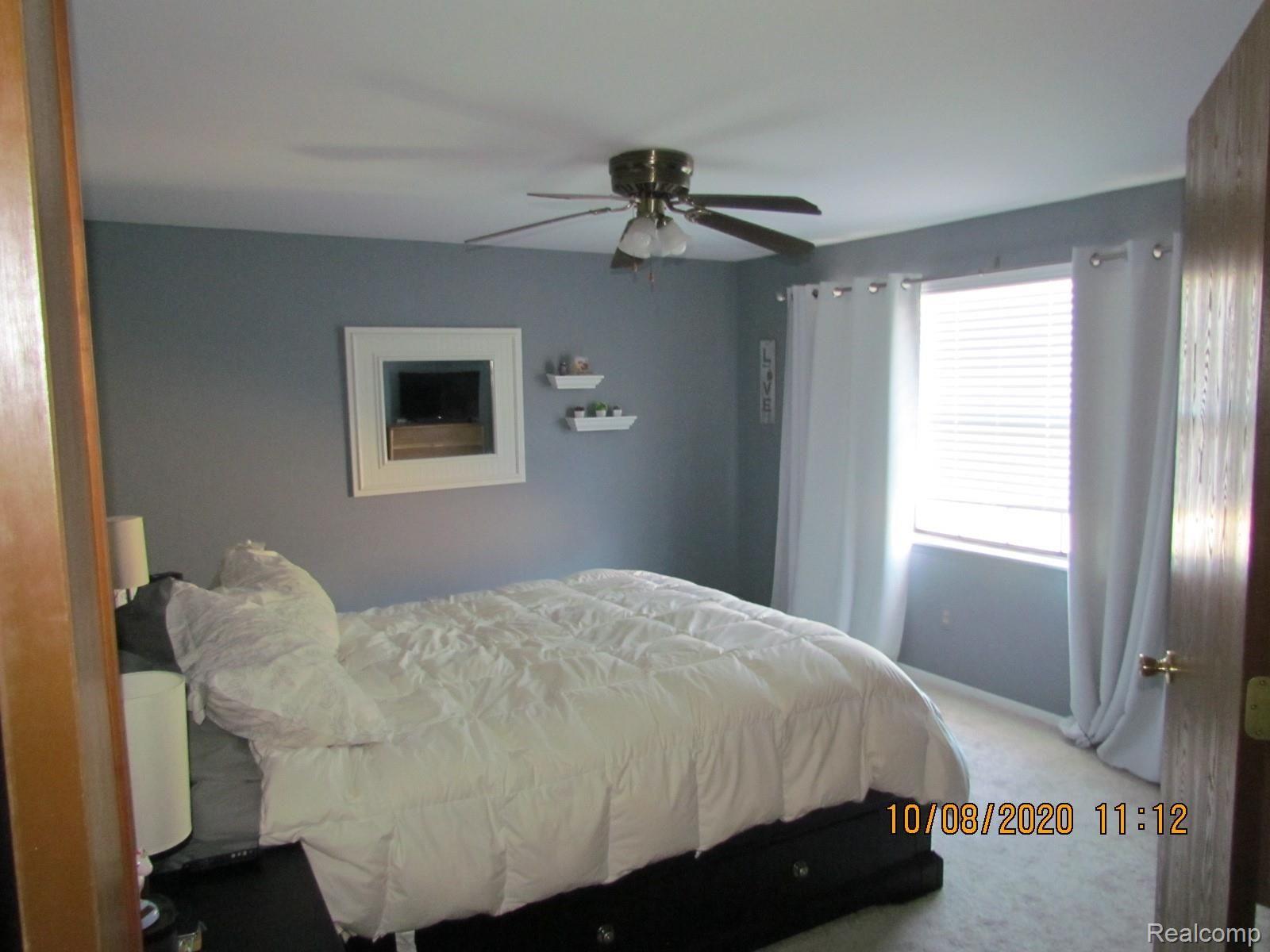 31646 Hoover Road Warren, MI 48093 - Photo 17 of 21 BEDROOM FRONT.JPG