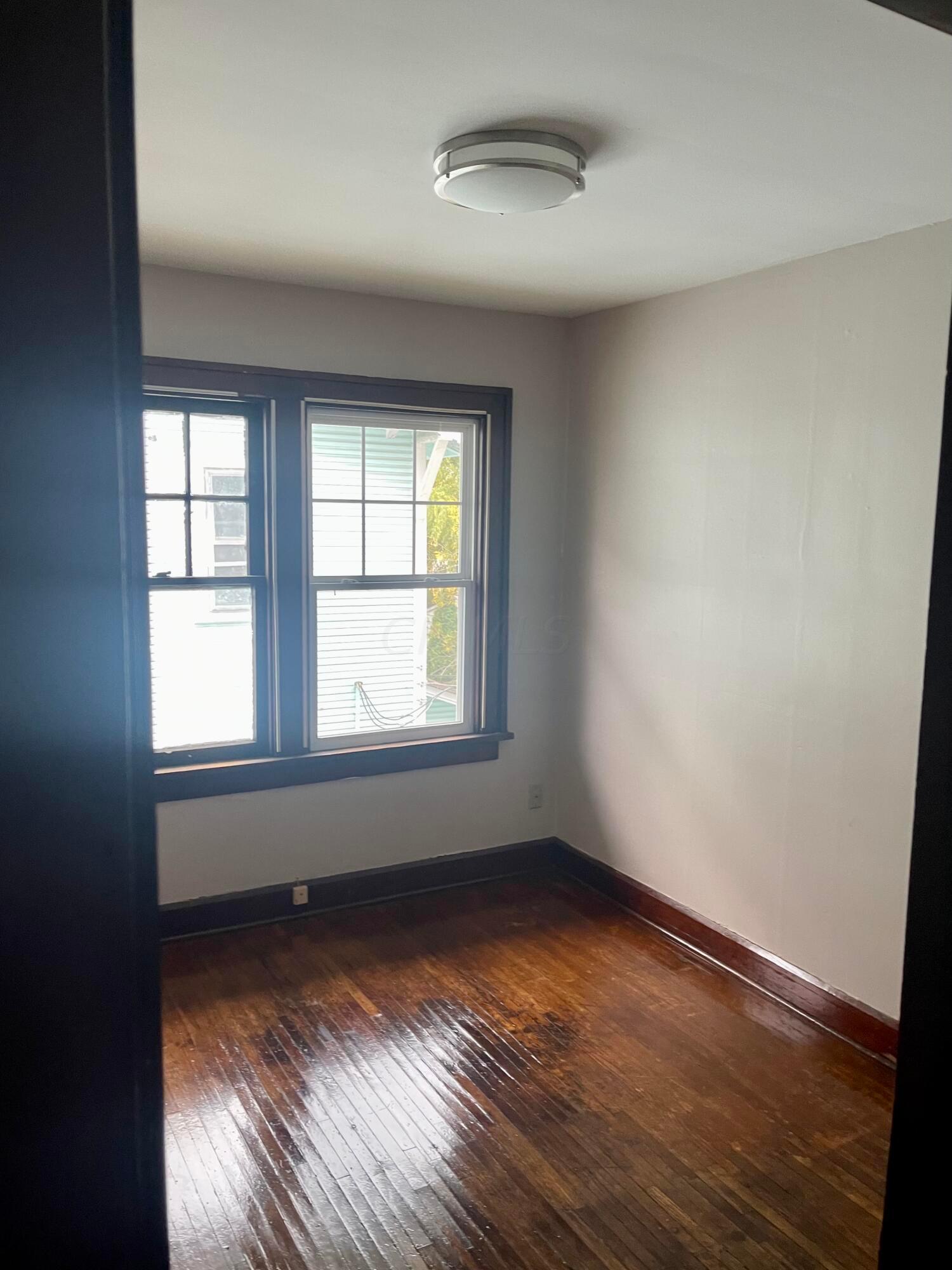 118 East Kelso Road, Unit 120 Columbus, OH 43202 - Photo 10 of 11 Bedroom 2