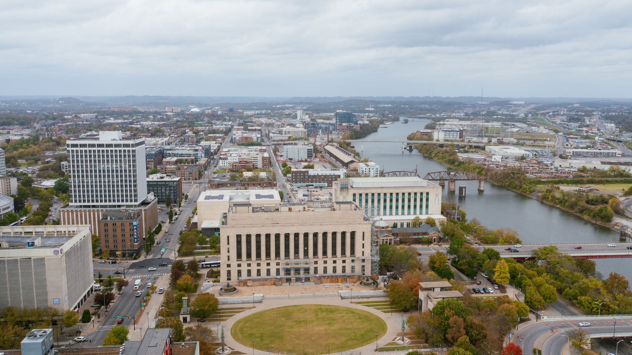 208 3rd Avenue North, Unit 400 Nashville, TN 37201 - Photo 34 of 40 an aerial view of a house with a garden and lake view