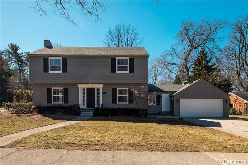 251 Lothrop Road Grosse Pointe Farms, MI 48236 - Photo 2 of 29