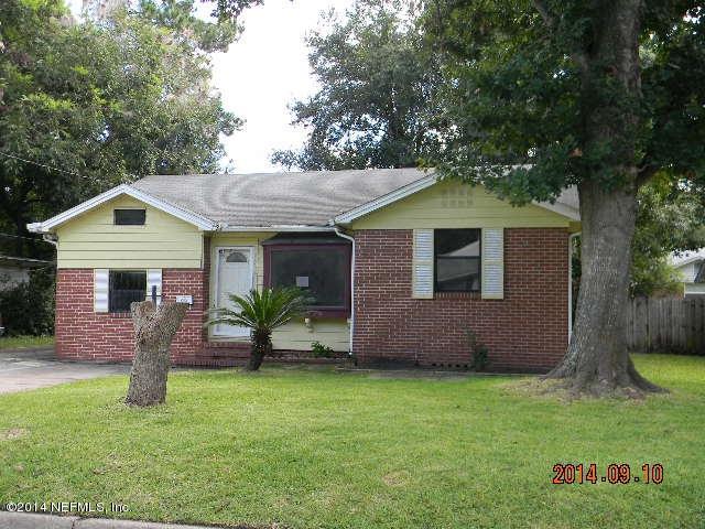 2761 Merwyn Road Jacksonville, FL 32207 - Photo 1 of 13 #1 Front View