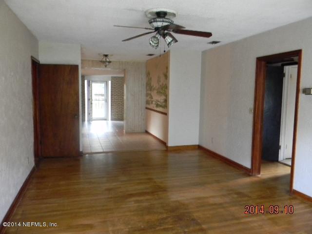 2761 Merwyn Road Jacksonville, FL 32207 - Photo 2 of 13 #2 LivingDRCombo