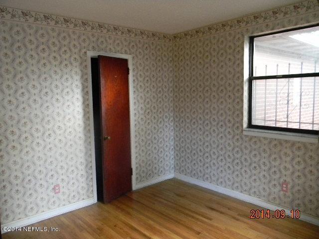 2761 Merwyn Road Jacksonville, FL 32207 - Photo 7 of 13 #7 2nd BR