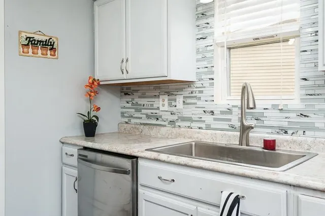 a close view of sink and tap