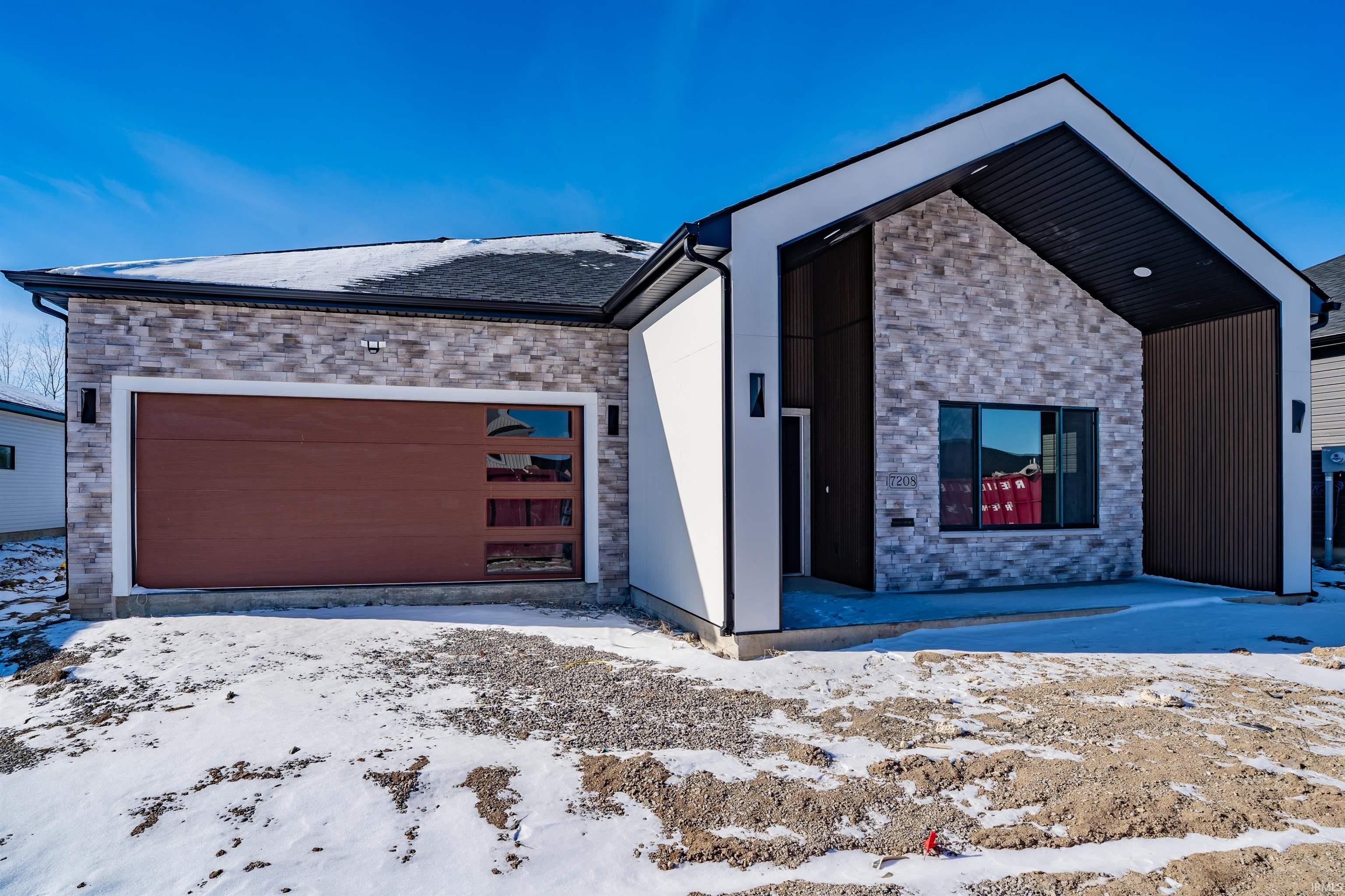 7208 Starks Boulevard Fort Wayne, IN 46816 - Photo 1 of 35