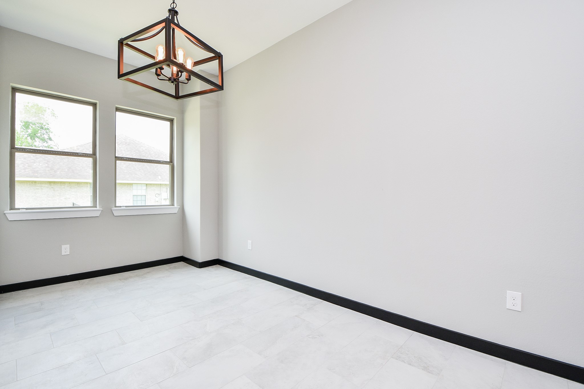208 Silverleaf Road Sweeny, TX 77480 - Photo 19 of 49 an empty room with a window