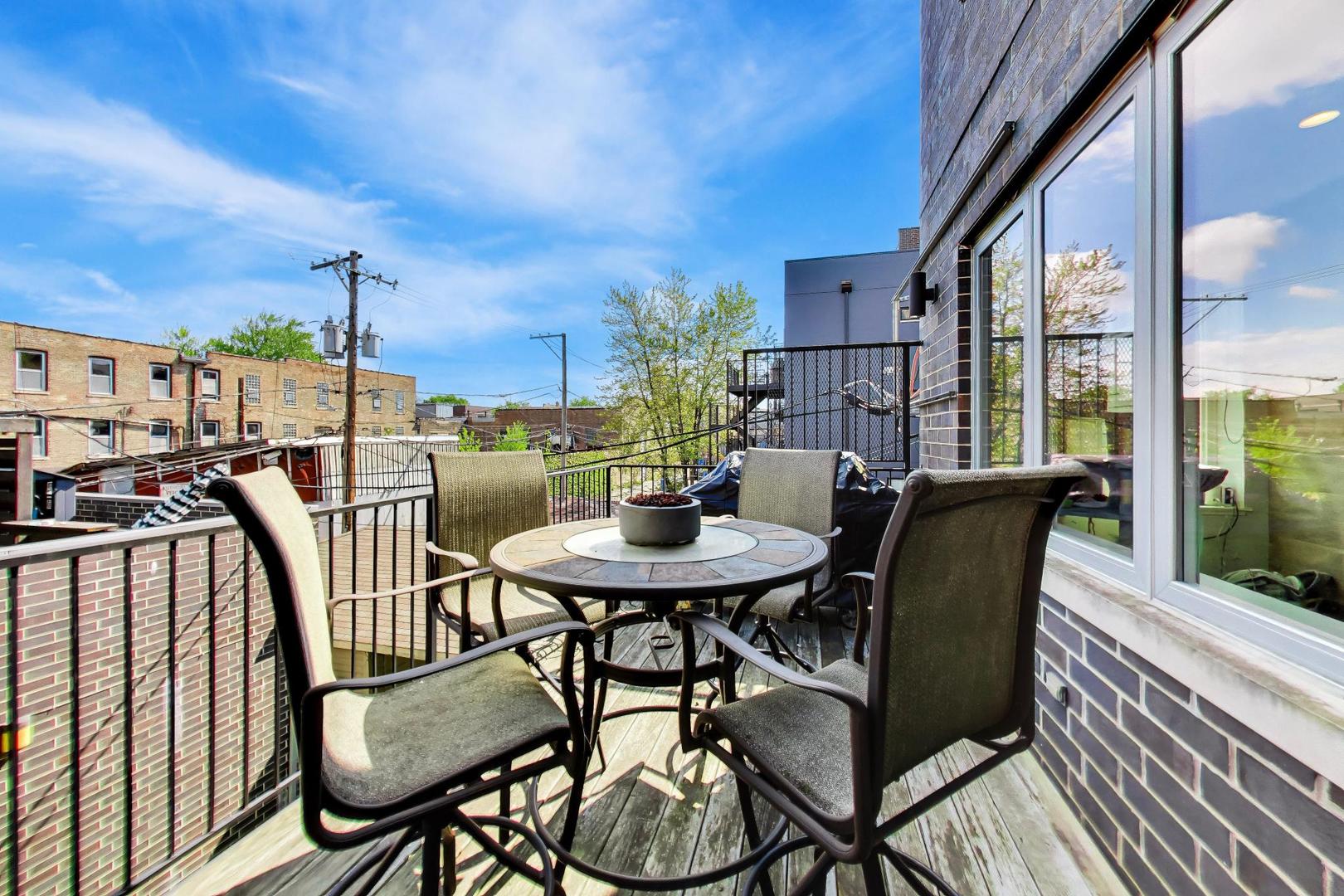 2140 West Rice Street, Unit 2E Chicago, IL 60622 - Photo 25 of 33 Gallery Image 25