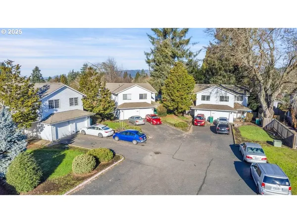 $2,399,000 | 615 North Elliott Road, Newberg, OR 97132