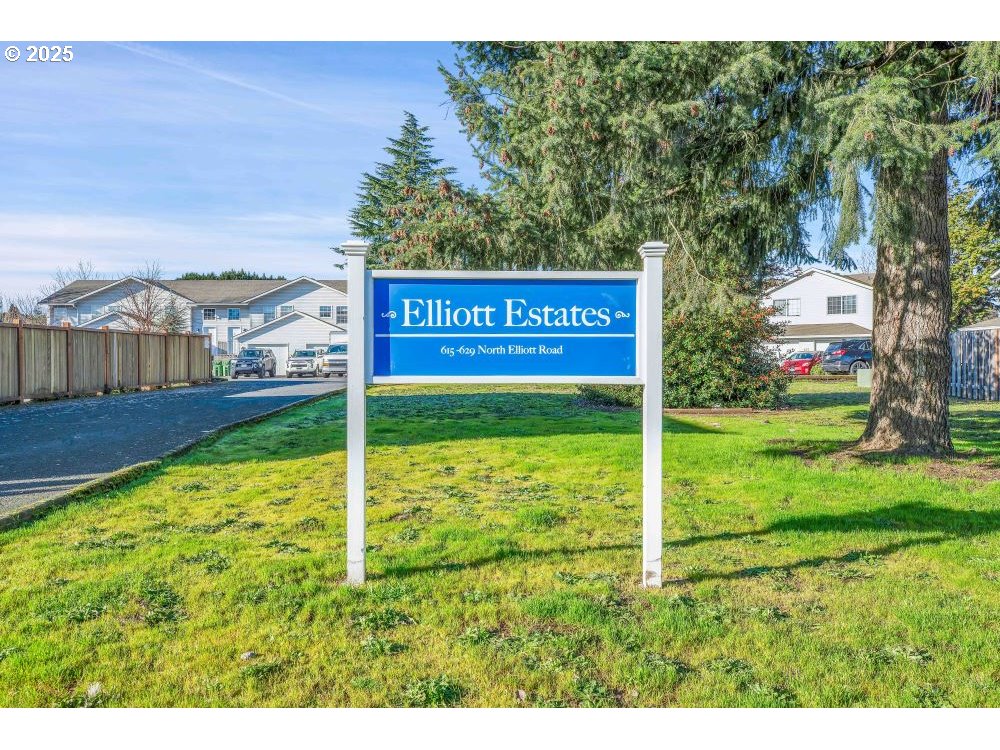 615 North Elliott Road Newberg, OR 97132 - Photo 13 of 16