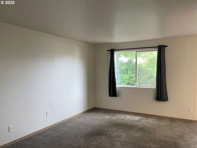 $2,599,000 | 615 North Elliott Road, Newberg, OR 97132