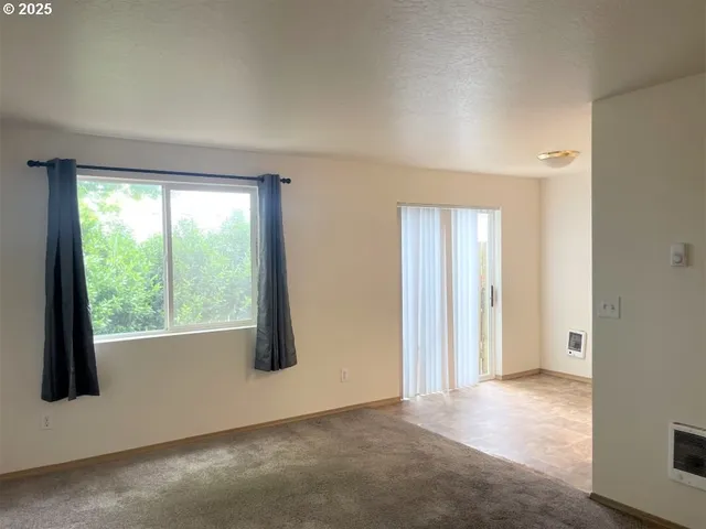 $2,599,000 | 615 North Elliott Road, Newberg, OR 97132