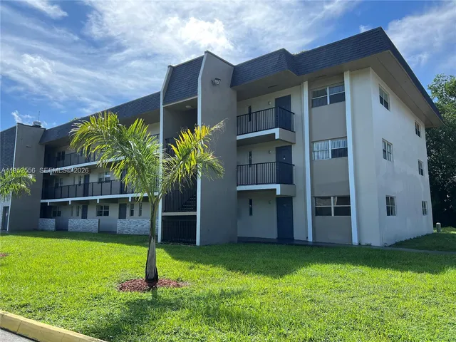 $210,000 | 8000 Fairview Drive, Unit 310, Tamarac, FL 33321