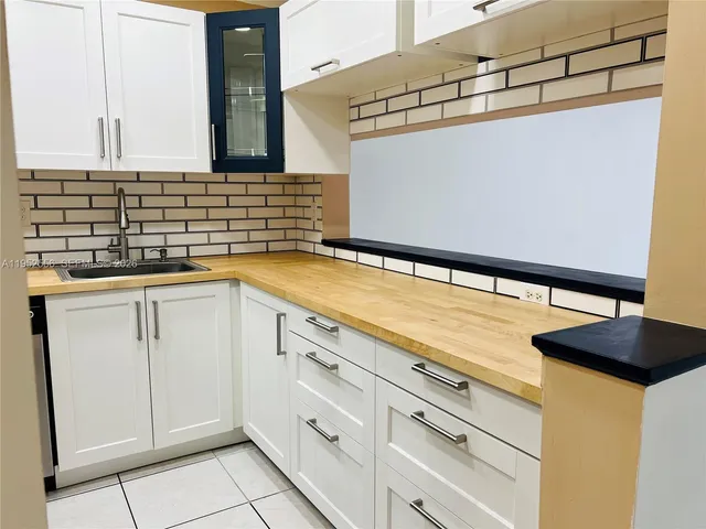 $210,000 | 8000 Fairview Drive, Unit 310, Tamarac, FL 33321