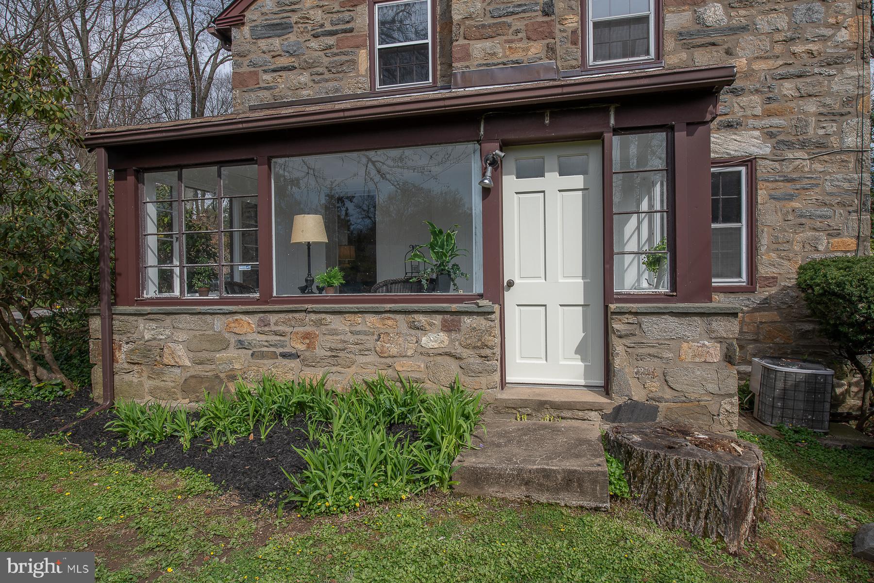 545 Putnam Road Merion Station, PA 19066 - Photo 17 of 67 Side Yard