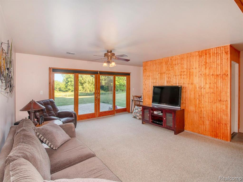 2533 South Lake George Road Metamora, MI 48455 - Photo 7 of 36