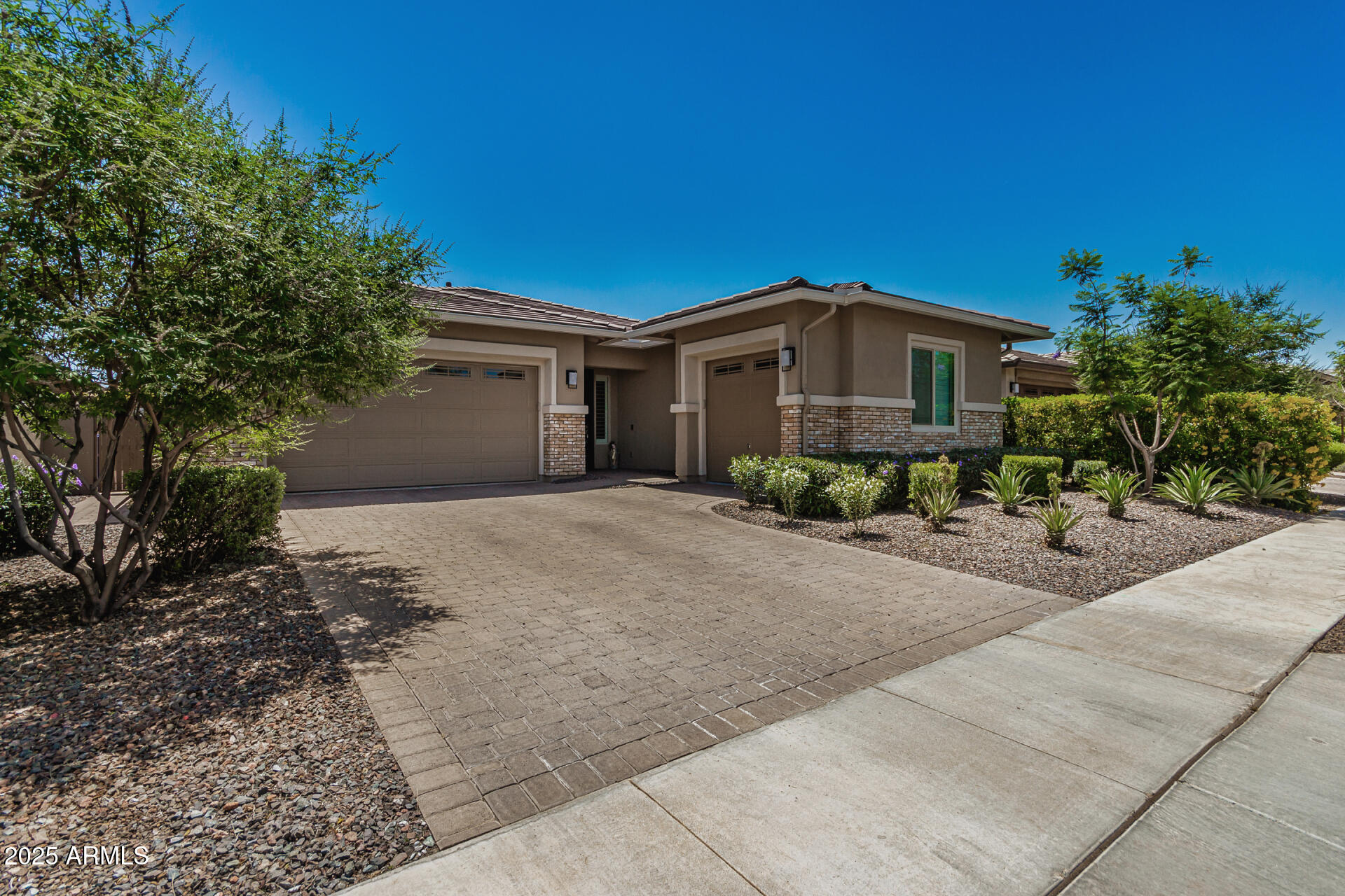 14571 West Wethersfield Road Surprise, AZ 85379 - Photo 3 of 39 04 - Wethersfield