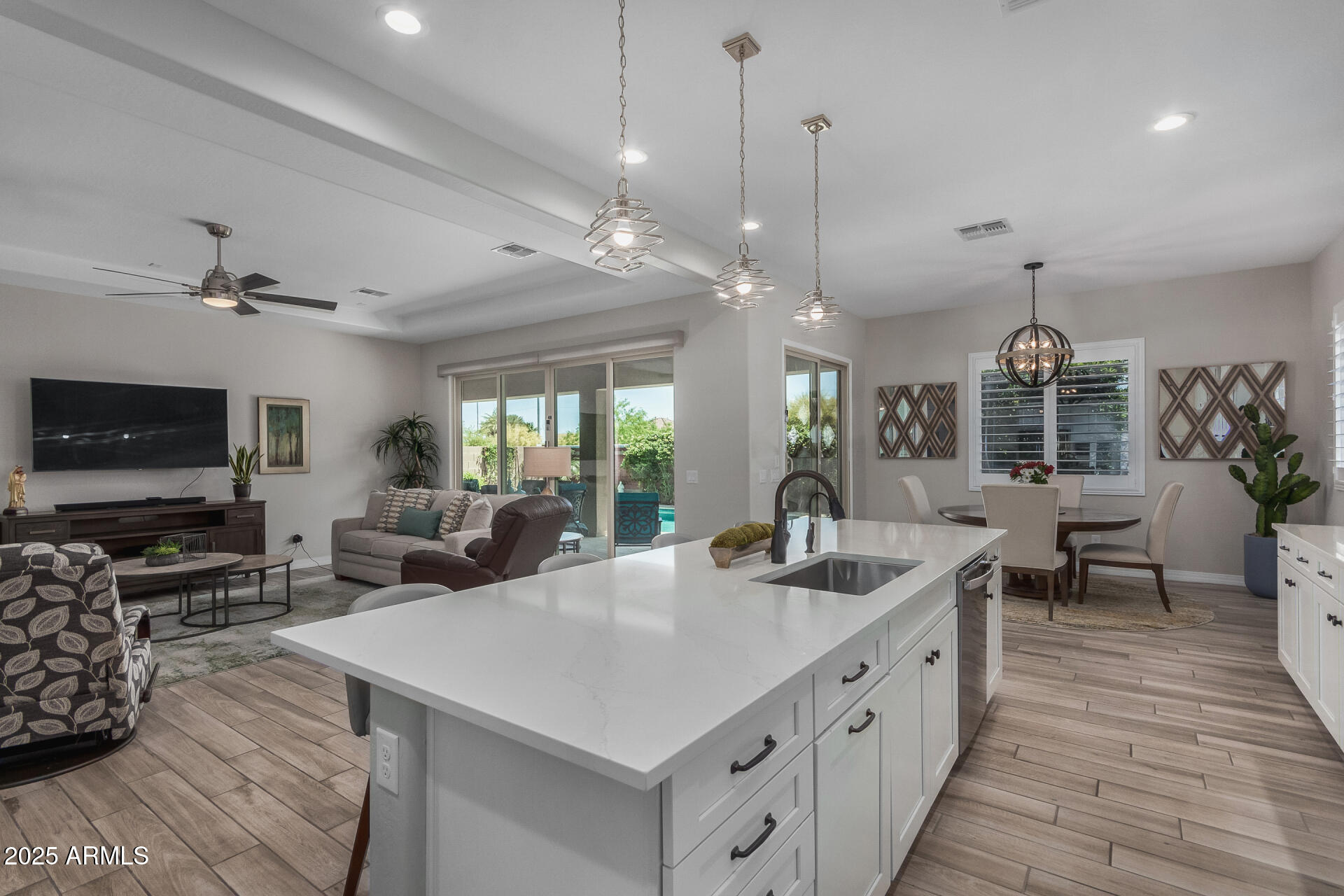14571 West Wethersfield Road Surprise, AZ 85379 - Photo 9 of 39 17 - Wethersfield