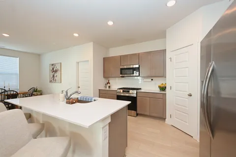 $2,295 | 7217 Sutton Drive, White House, TN 37188