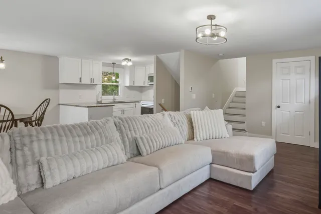 $549,900 | 22 Clay Street, Merrimack, NH 03054