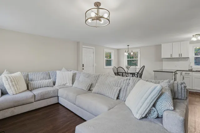 $549,900 | 22 Clay Street, Merrimack, NH 03054