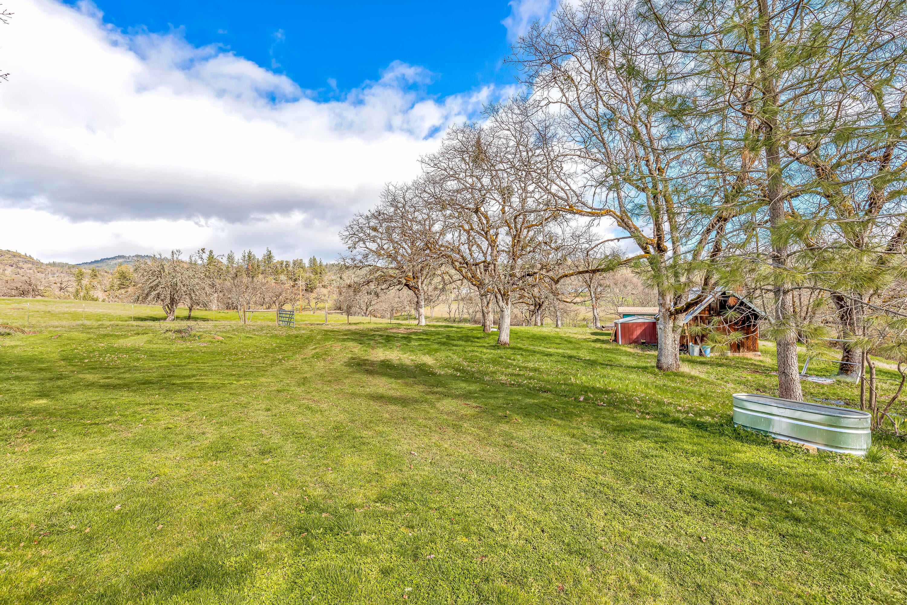 17200 Jones Road White City, OR 97503 - Photo 36 of 51 9R9A0027