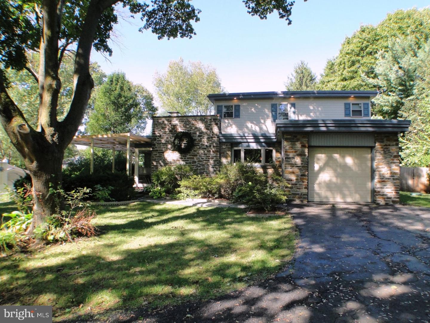 4504 East Yates Road Bensalem, PA 19020 - Photo 1 of 25 Gallery Image 1