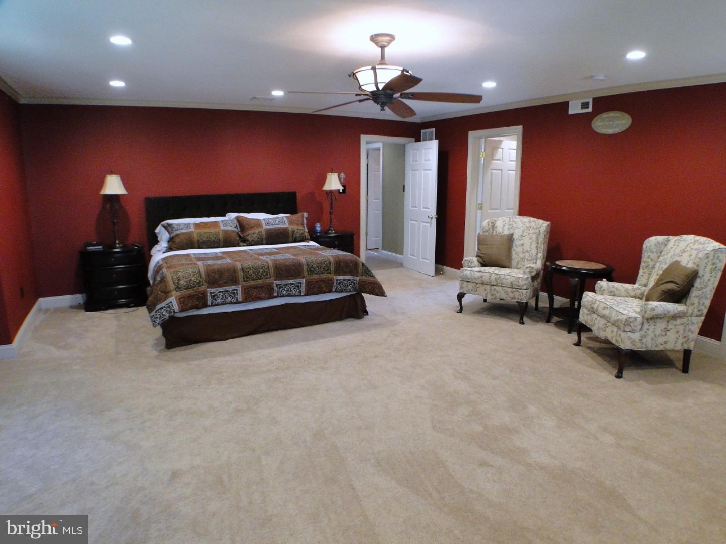 4504 East Yates Road Bensalem, PA 19020 - Photo 11 of 25 Gallery Image 11
