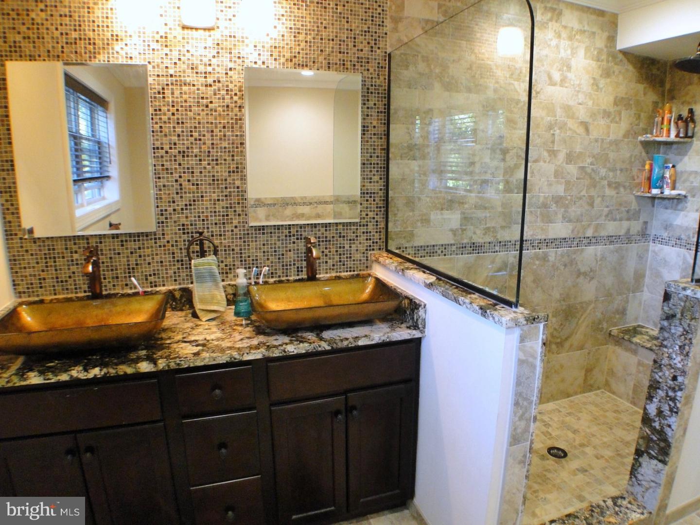 4504 East Yates Road Bensalem, PA 19020 - Photo 13 of 25 Gallery Image 13