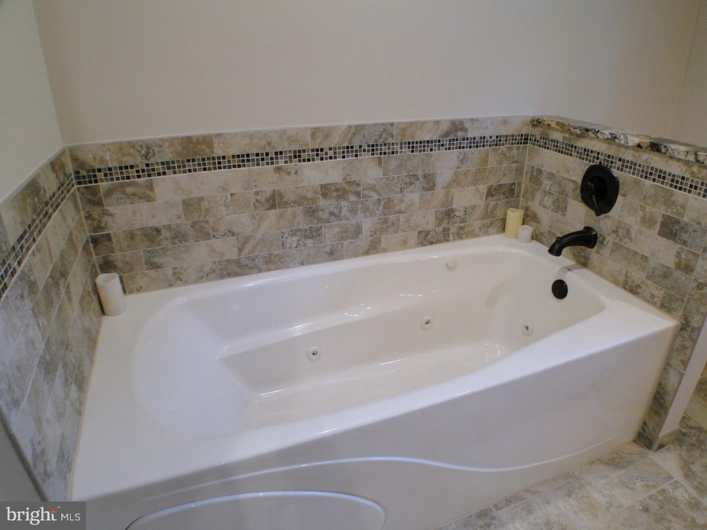4504 East Yates Road Bensalem, PA 19020 - Photo 14 of 25 Gallery Image 14
