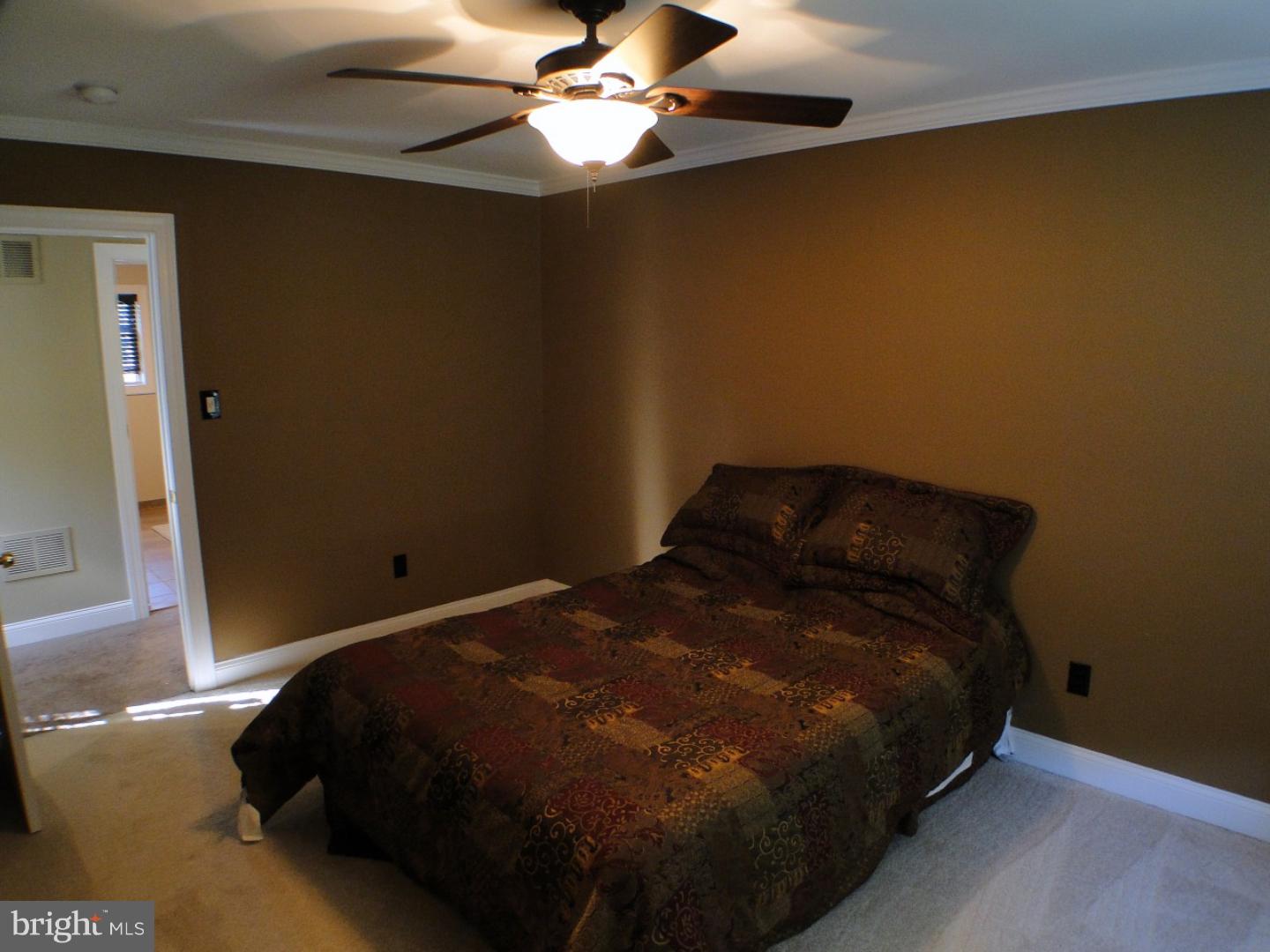 4504 East Yates Road Bensalem, PA 19020 - Photo 16 of 25 Gallery Image 16
