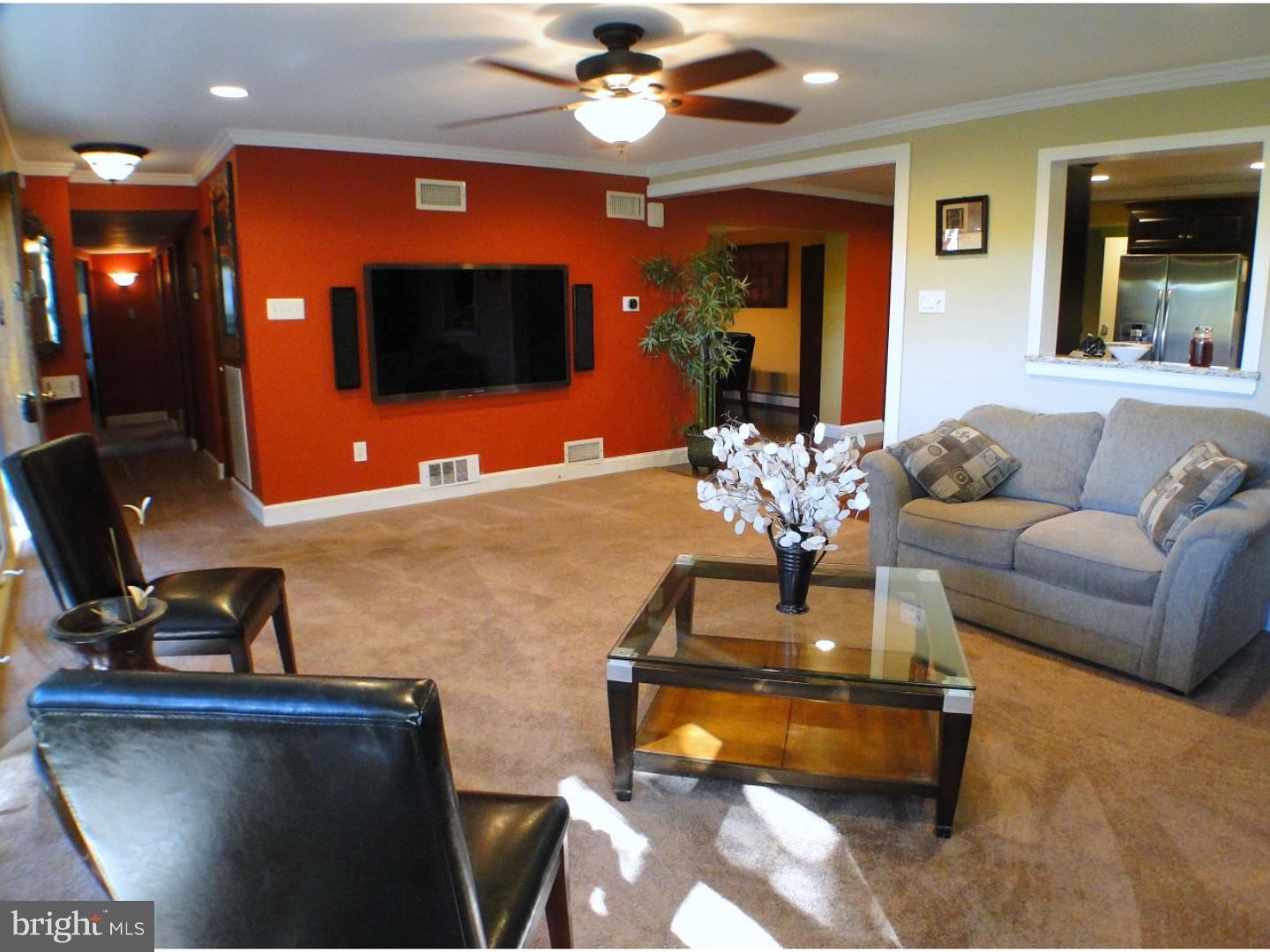 4504 East Yates Road Bensalem, PA 19020 - Photo 3 of 25 Gallery Image 3